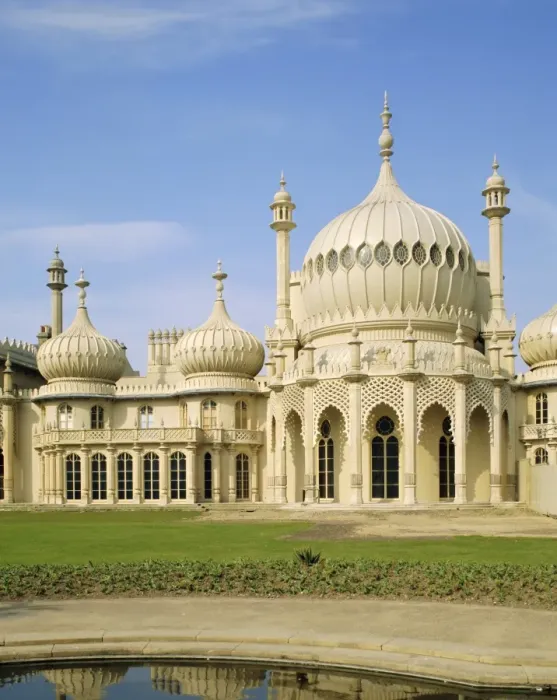 Framed Print : The Royal Pavilion, built by the Prince Regent, later to become King George IV Framed Print : The Royal Pavilion, built by the Prince Regent, later to become King George IV