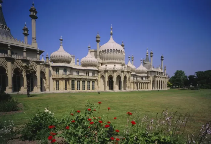Framed Print : The Royal Pavilion, built by the Prince Regent, later to become King George IV Framed Print : The Royal Pavilion, built by the Prince Regent, later to become King George IV