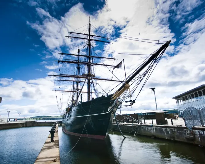 Framed Print : The RRS Discovery, Discovery Museum. Dundee, Scotland, United Kingdom, Europe Framed Print : The RRS Discovery, Discovery Museum. Dundee, Scotland, United Kingdom, Europe