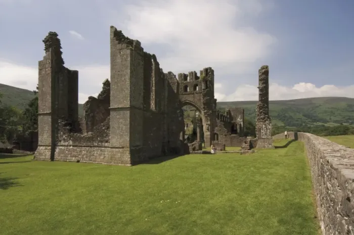 Framed Print : Ruined chapel of Llanthony Priory Framed Print : Ruined chapel of Llanthony Priory
