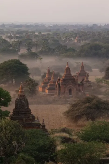 Framed Print : Ruins of Bagan (Pagan), Myanmar (Burma), Asia Framed Print : Ruins of Bagan (Pagan), Myanmar (Burma), Asia
