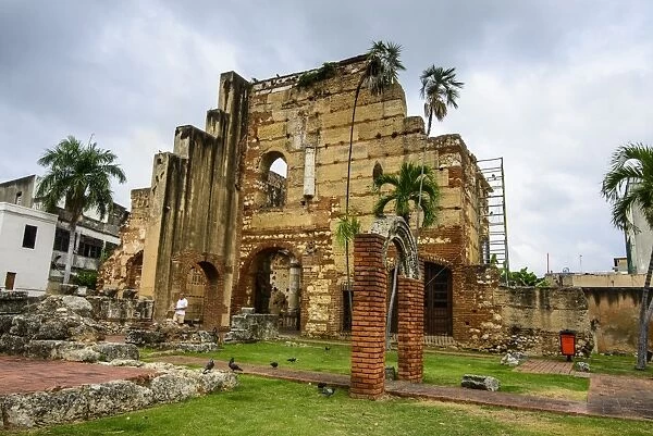 Ruins of the hospital of San Nicolas de Bari, Old Town, UNESCO World Heritage Site, Santo Domingo, Dominican Republic, West Indies, Caribbean, Central America