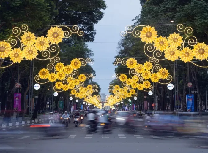 Framed Print : Rush hour traffic, Ho Chi Minh City (Saigon), Vietnam, Indochina, Southeast Asia, Asia Framed Print : Rush hour traffic, Ho Chi Minh City (Saigon), Vietnam, Indochina, Southeast Asia, Asia