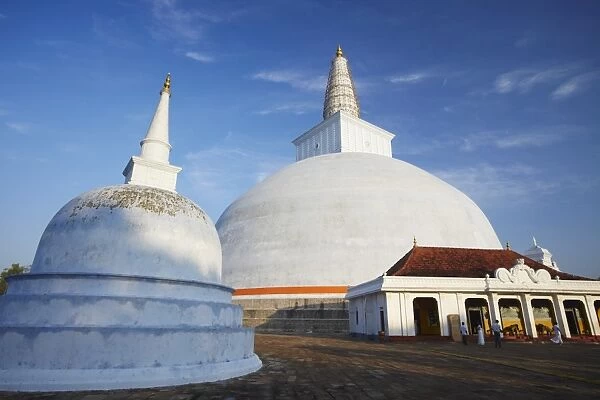 Ruvanvelisaya Dagoba, Anuradhapura, UNESCO World Heritage Site, North Central Province, Sri Lanka, Asia