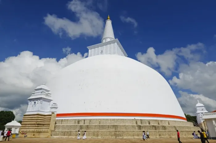 Framed Print : Ruvanvelisaya Dagoba, Anuradhapura, UNESCO World Heritage Site, North Central Province, Sri Lanka, Asia Framed Print : Ruvanvelisaya Dagoba, Anuradhapura, UNESCO World Heritage Site, North Central Province, Sri Lanka, Asia