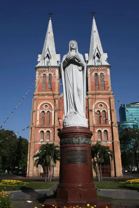 Framed Print : The Saigon Notre-Dame Basilica, a neo-Romanesque Catholic church built by the French in Framed Print : The Saigon Notre-Dame Basilica, a neo-Romanesque Catholic church built by the French in