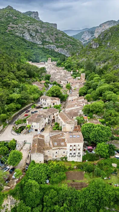 Framed Print : Saint-Guilhem-le-Desert, UNESCO World Heritage Site, Camino de Santiago, Herault, Occitanie, France, Europe Framed Print : Saint-Guilhem-le-Desert, UNESCO World Heritage Site, Camino de Santiago, Herault, Occitanie, France, Europe