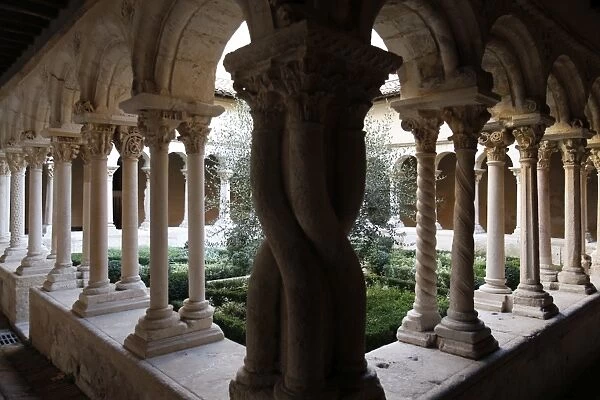 Saint-Sauveur cathedral cloister, Aix-en-Provence, Bouches du Rhone, Provence