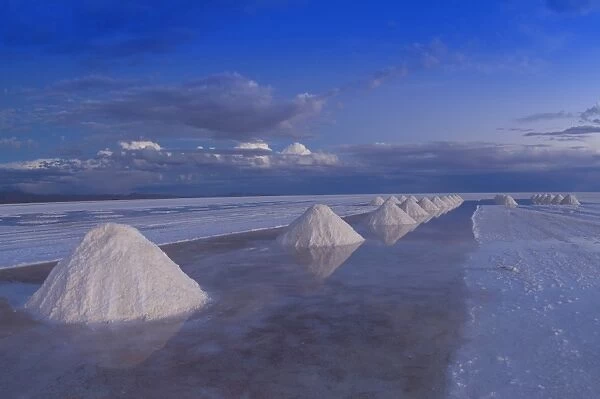 Salt cones, Salar de Uyuni, Potosi, Bolivia, South America