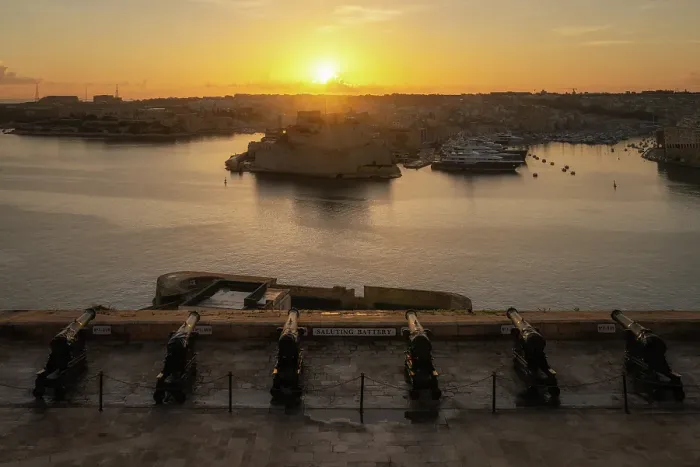 Framed Print : The Saluting Battery at sunrise, Valletta, Malta Framed Print : The Saluting Battery at sunrise, Valletta, Malta