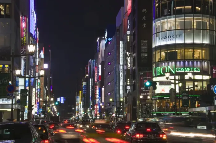Framed Print : San-ai building and Chuo-dori at the intersection with Harumi-dori, Ginza Framed Print : San-ai building and Chuo-dori at the intersection with Harumi-dori, Ginza