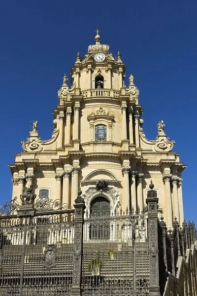 San Giorgio Cathedral (Duomo of Ibla) dating from 1738 in historic Baroque Town, UNESCO World Heritage Site, Ibla, Ragusa, Ragusa Province, Sicily, Italy, Mediterranean, Europe