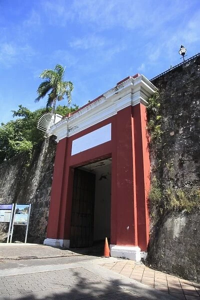 San Juan Gate, Old City Wall, UNESCO World Heritage Site, Old San Juan, San Juan, Puerto Rico, West Indies, Caribbean, United States of America, Central America
