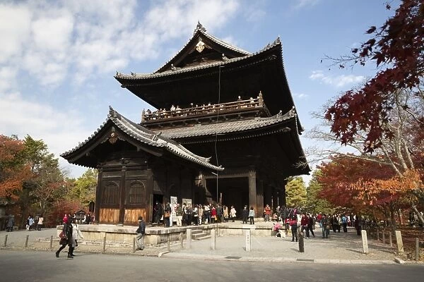 San-mon gate, Buddhist Temple of Nanzen-ji, Northern Higashiyama, Kyoto, Japan, Asia