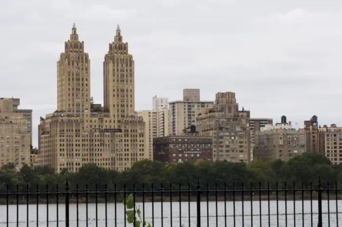 Framed Print : The San Remo Building overlooking Central Park Framed Print : The San Remo Building overlooking Central Park