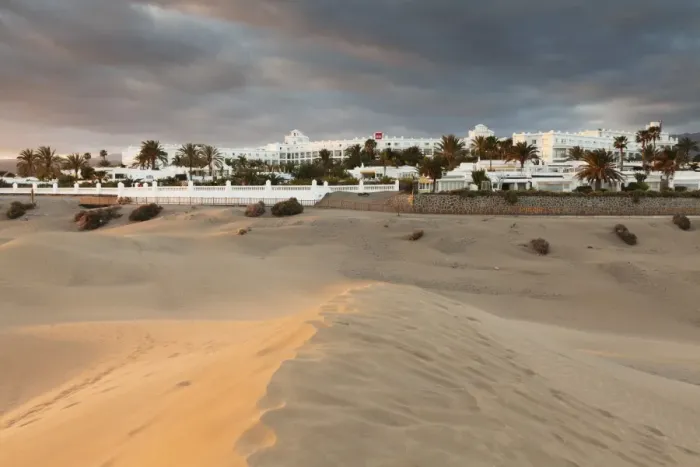 Framed Print : Sand dunes with Hotel RIU, Maspalomas, Gran Canaria, Canary Islands, Spain, Atlantic, Europe Framed Print : Sand dunes with Hotel RIU, Maspalomas, Gran Canaria, Canary Islands, Spain, Atlantic, Europe