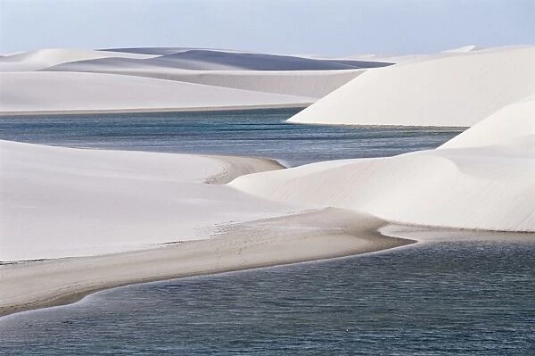 Sand dunes near Lagoa Bonita, Parque Nacional dos Lencois Maranhenses, Brazil