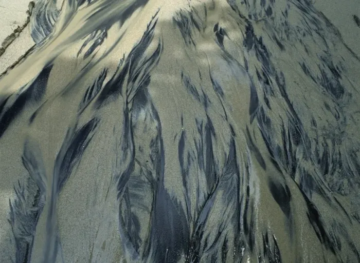 Framed Print : Sand patterns in water, dark volcanic sand lying just below white sand Framed Print : Sand patterns in water, dark volcanic sand lying just below white sand