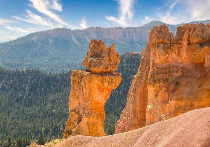 Framed Print : A sandstone hoodoo at Bryce Canyon National Park, Utah, USA Framed Print : A sandstone hoodoo at Bryce Canyon National Park, Utah, USA