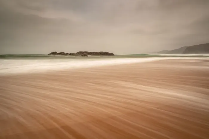Framed Print : Sandwood Bay in early morning with Cape Wrath in far distance, Sutherland, Scotland Framed Print : Sandwood Bay in early morning with Cape Wrath in far distance, Sutherland, Scotland
