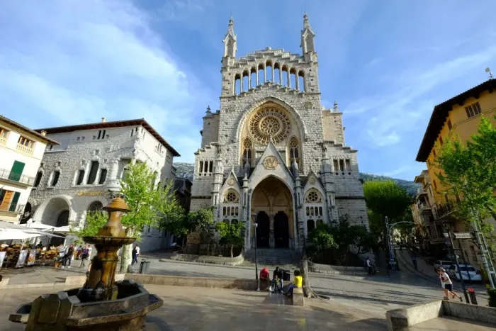 Framed Print : Sant Bartomeu Church, Soller, Majorca, Balearic Islands, Spain, Europe Framed Print : Sant Bartomeu Church, Soller, Majorca, Balearic Islands, Spain, Europe