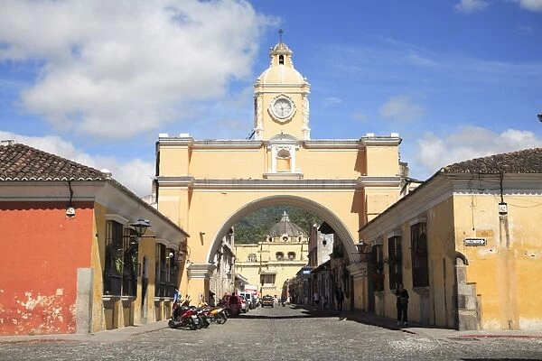 Santa Catarina Arch, Antigua, UNESCO World Heritage Site, Guatemala, Central America