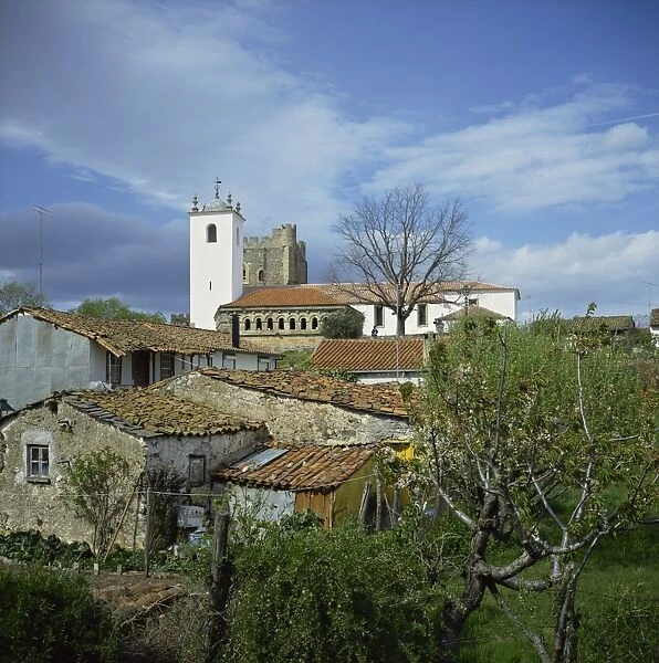 Santa Maria and the 13th century Council, Torre da Menagem, Citadela, Braganca