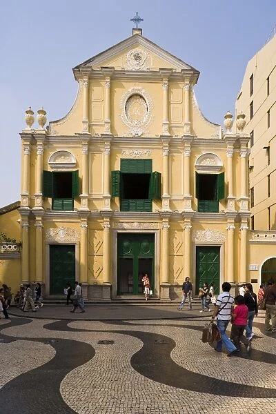 Sao Lourenco Church in Largo de Senado Square, Macau, China, Asia