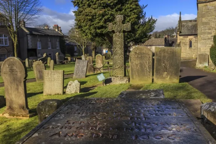 Framed Print : Saxon Cross and Plague victims table tomb (Catherine Mompesson), Eyam Church, Plague Village