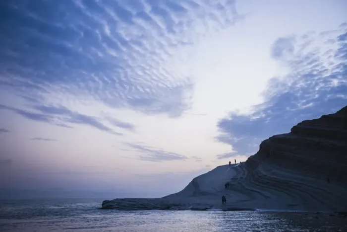 Framed Print : Scala dei Turchi, clouds reflecting the shape of The Turkish Staircase at sunset, Realmonte, Agrigento, Sicily, Italy, Mediterranean, Europe Framed Print : Scala dei Turchi, clouds reflecting the shape of The Turkish Staircase at sunset, Realmonte, Agrigento, Sicily, Italy, Mediterranean, Europe