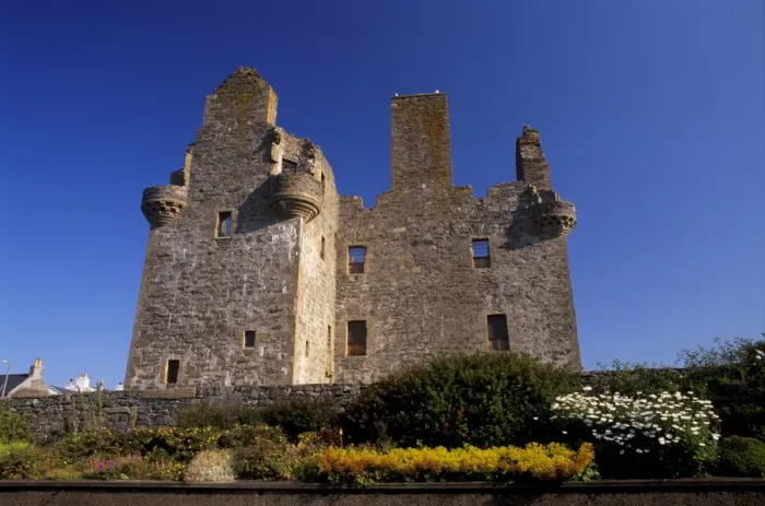 Framed Print : Scalloway Castle built by forced labour by Earl Patrick in 1600 Framed Print : Scalloway Castle built by forced labour by Earl Patrick in 1600