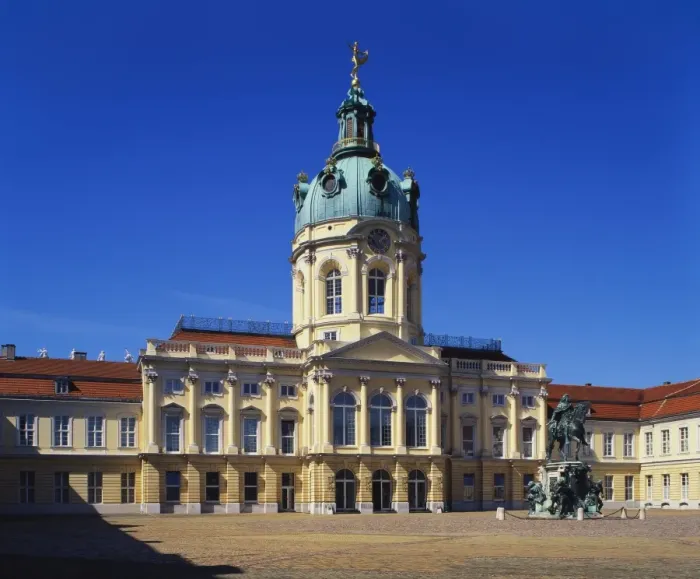 Framed Print : Schloss Charlottenburg, Berlin, Germany Framed Print : Schloss Charlottenburg, Berlin, Germany