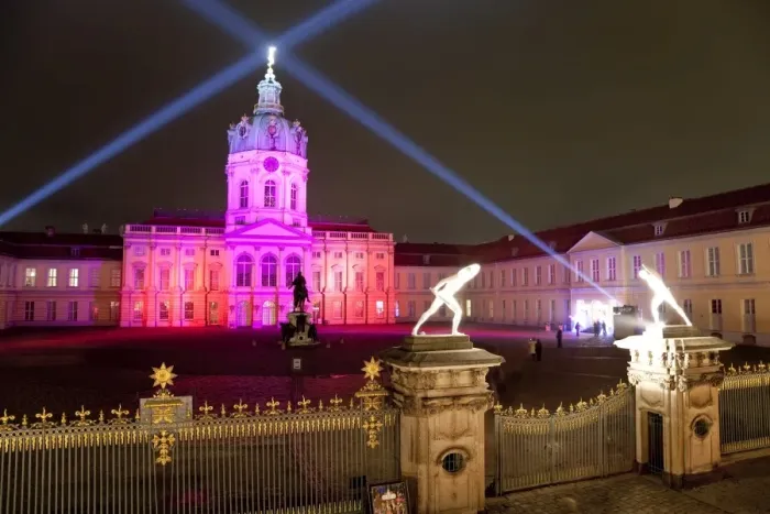 Framed Print : Schloss Charlottenburg (Charlottenburg Castle), illuminated at night at Christmas Framed Print : Schloss Charlottenburg (Charlottenburg Castle), illuminated at night at Christmas