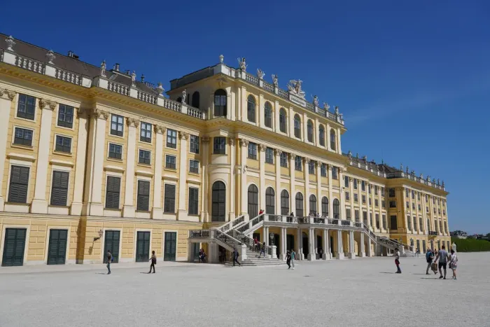 Framed Print : Schonbrunn Palace, UNESCO World Heritage Site, Vienna, Austria, Europe Framed Print : Schonbrunn Palace, UNESCO World Heritage Site, Vienna, Austria, Europe