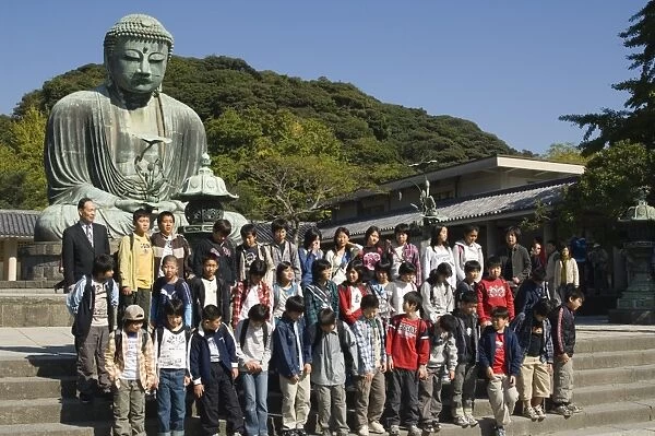 School children at The Big Buddha statue