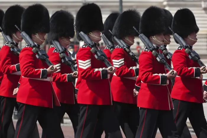 Framed Print : Scots Guards marching past Buckingham Palace, Rehearsal for Trooping the Colour Framed Print : Scots Guards marching past Buckingham Palace, Rehearsal for Trooping the Colour