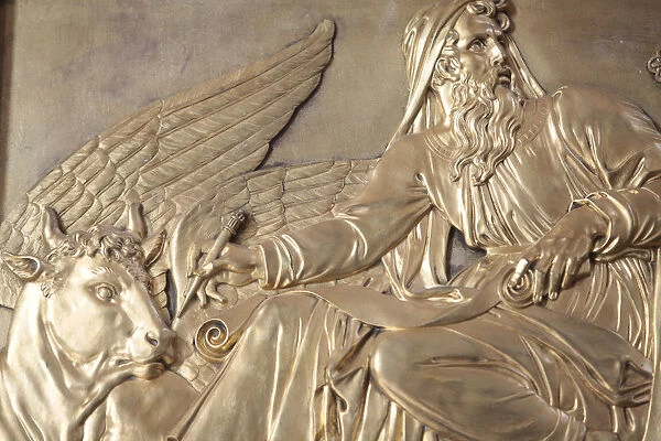 Sculpture depicting St. Luke the Evangelist, Saint-Louis des Invalides church, Paris