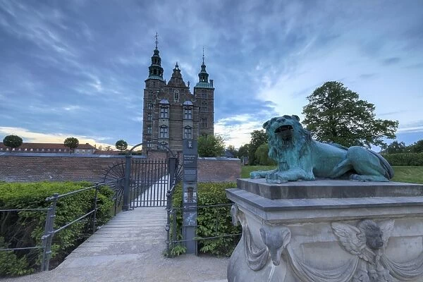 Sculpture of lion in front of Rosenborg Castle, Kongens Have, Copenhagen, Denmark, Europe