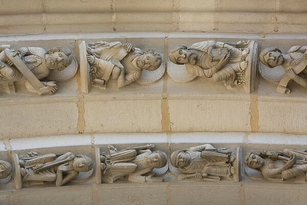 Sculptures on the arch, Vezelay Basilica, Vezelay, Yonne, Burgundy, France, Europe