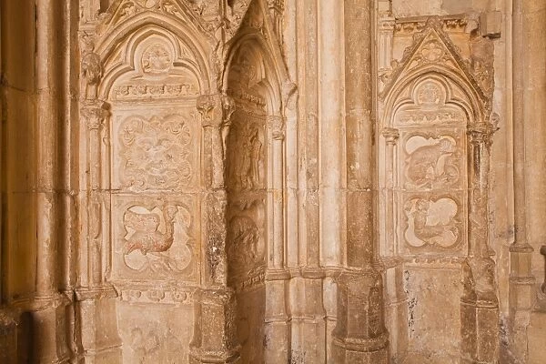 Detail of the sculptures on the Portail de la Grande Chapelle in the Palais des Papes, UNESCO World Heritage Site, Avignon, Vaucluse, France, Europe