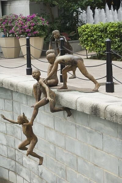 Sculpure of children playing
