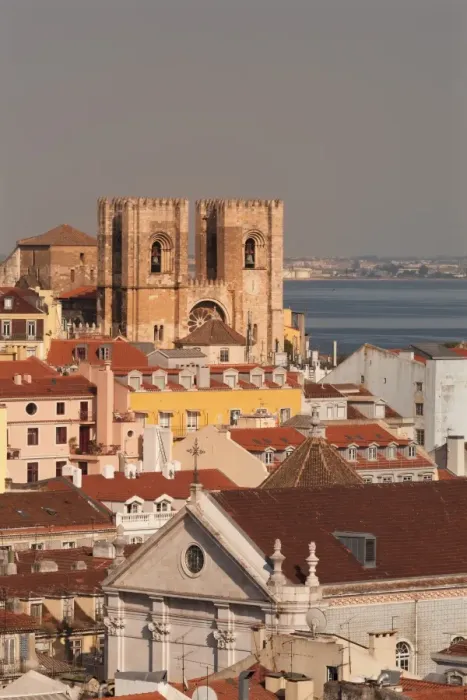 Framed Print : Se Cathedral at sunset, Alfama, Lisbon, Portugal, Europe Framed Print : Se Cathedral at sunset, Alfama, Lisbon, Portugal, Europe