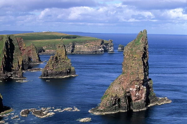 Sea stacks at Duncansby Head