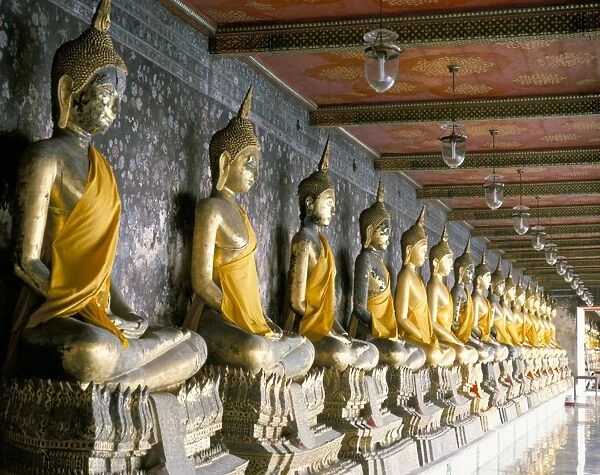 Seated Buddha images
