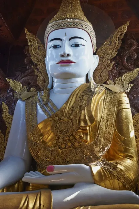 Framed Print : Seated Buddha, Ngahtatgyi Paya, Yangon (Rangoon), Myanmar (Burma), Asia