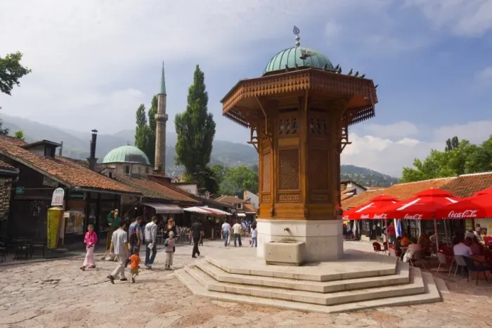 Framed Print : Sebilj, a Moorish-style fountain modelled on a stone fountain in Istanbul dating from 1891 in front of Bascarsija Mosque, Bascarsija district, Old Town, Sarajevo, Bosnia