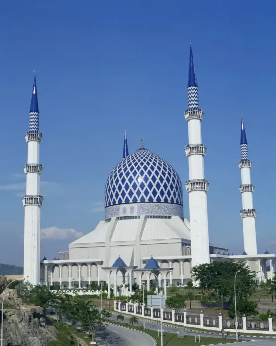 Framed Print : Selangor State Mosque (Sultan Salahuddin Abdul Aziz Shah Mosque) Framed Print : Selangor State Mosque (Sultan Salahuddin Abdul Aziz Shah Mosque)