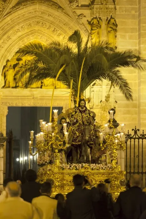 Framed Print : Semana Santa (Holy Week) float with image of Christ outside Seville cathedral, Seville, Andalucia, Spain, Europe Framed Print : Semana Santa (Holy Week) float with image of Christ outside Seville cathedral, Seville, Andalucia, Spain, Europe
