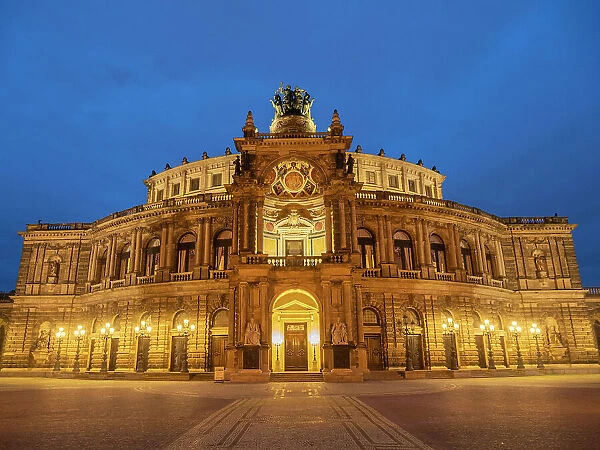 The Semperoper, the opera house of the Sachsische Staatsoper Dresden, Dresden, Saxony, Germany, Europe