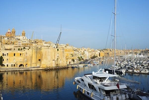 Senglea (L-Isla), Grand Harbour Marina, The Three Cities, Malta, Mediterranean, Europe